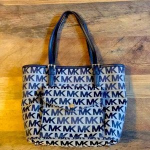 Michael Kors medium shoulder bag